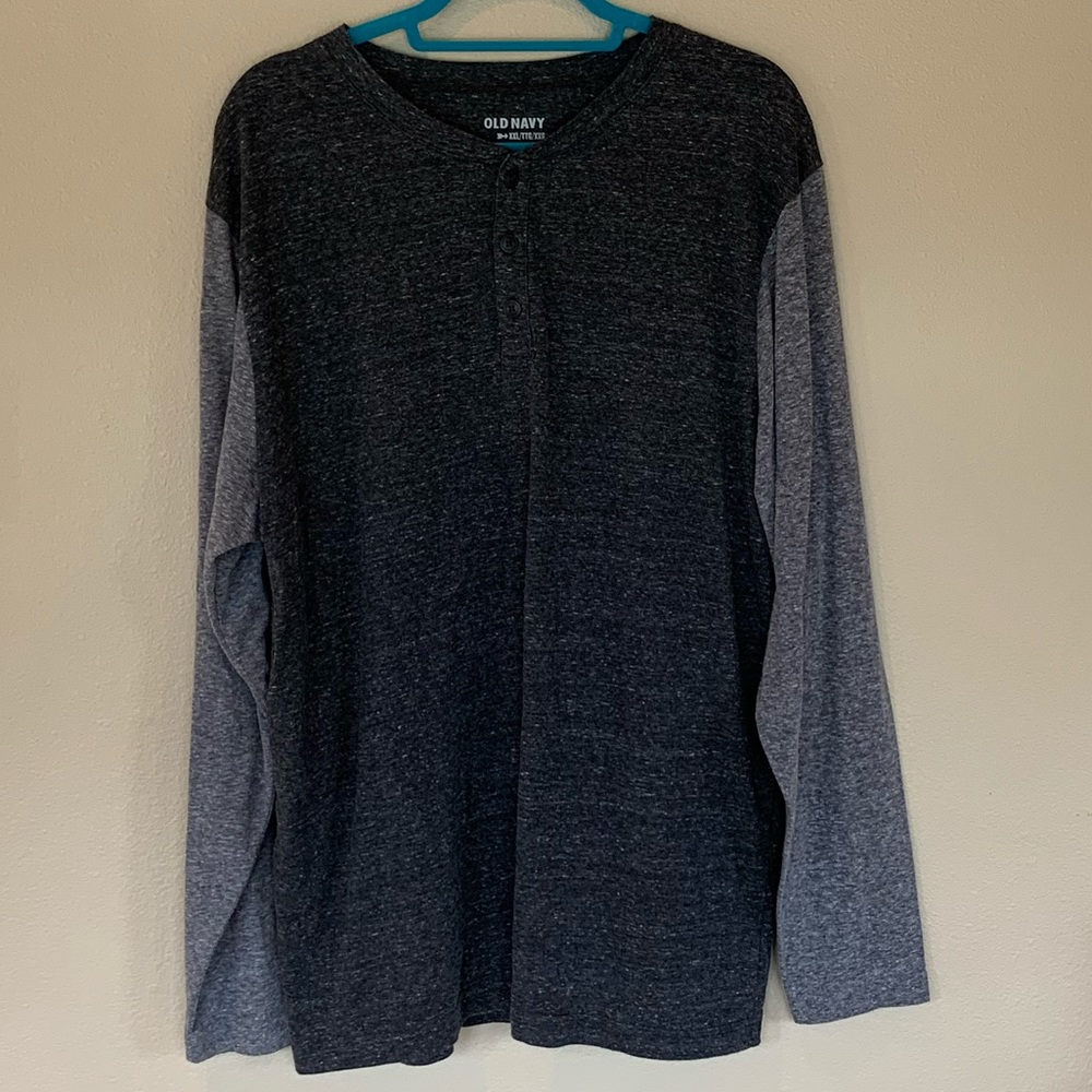 Old Navy Long Sleeve Baseball Style T-Shirt. XXL.